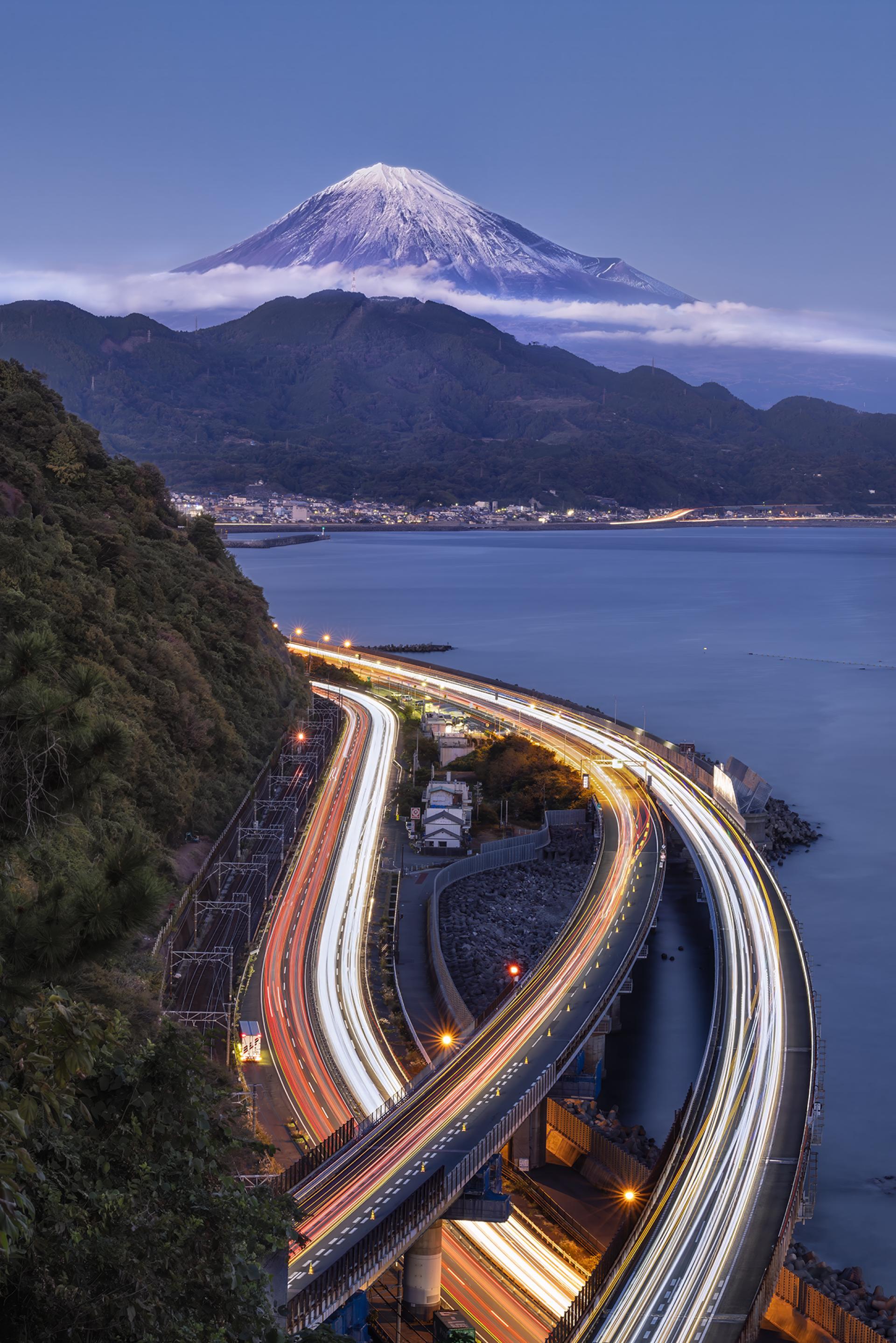 Global Photography Awards Winner - Busy night.jpg