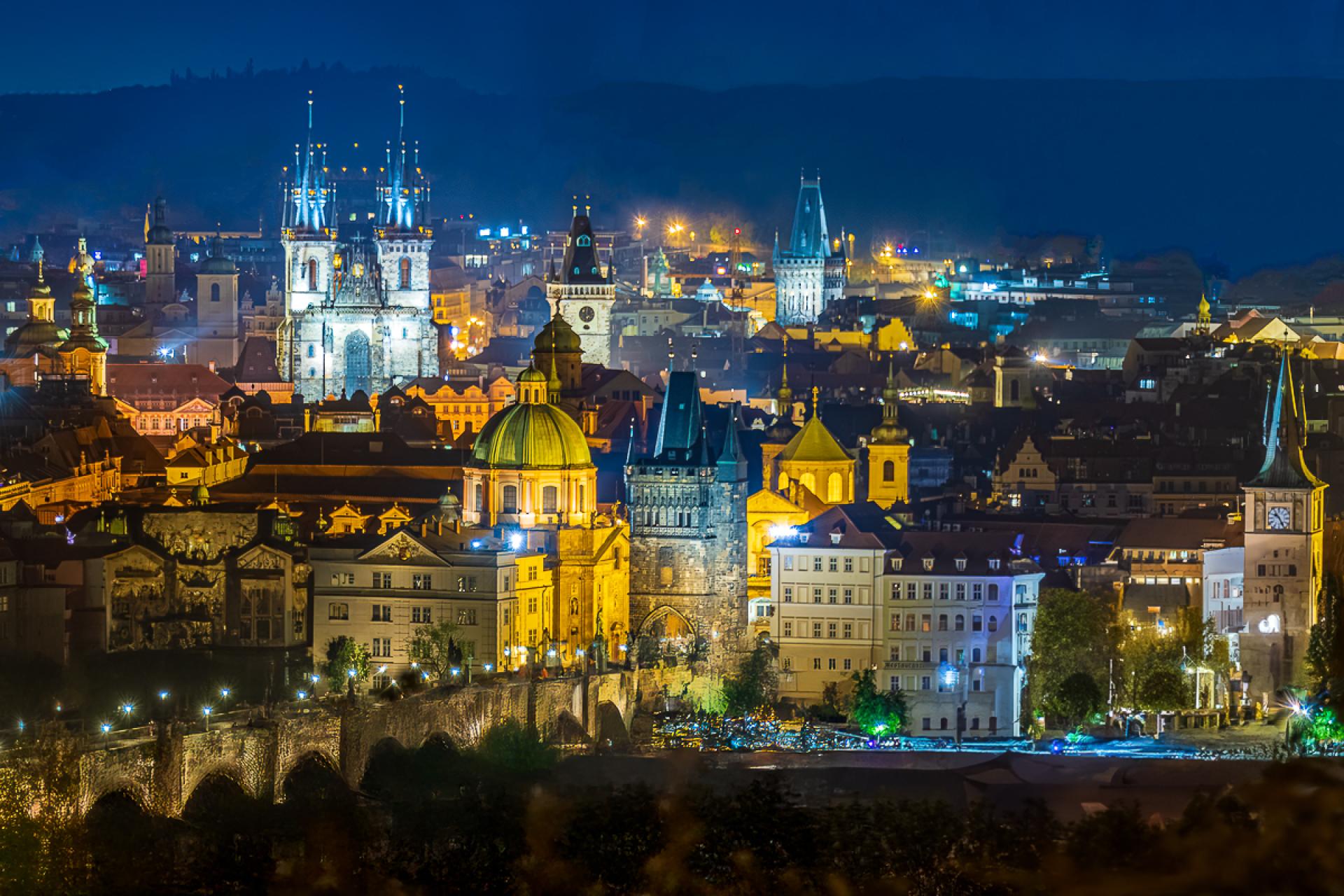 Global Photography Awards Winner - Hill Over Prague