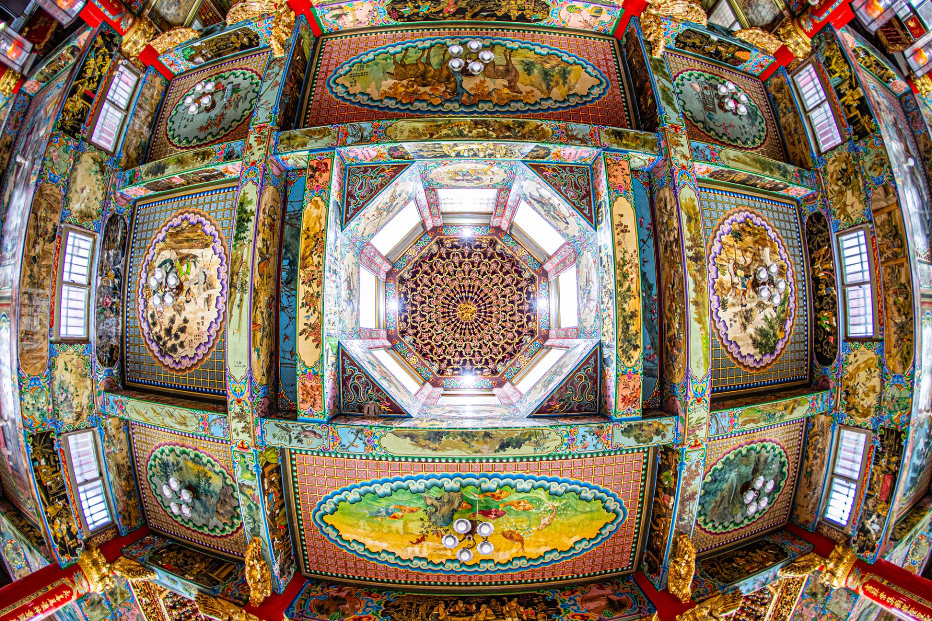 Global Photography Awards Winner - Taiwanese Temple Documentation – Single Image