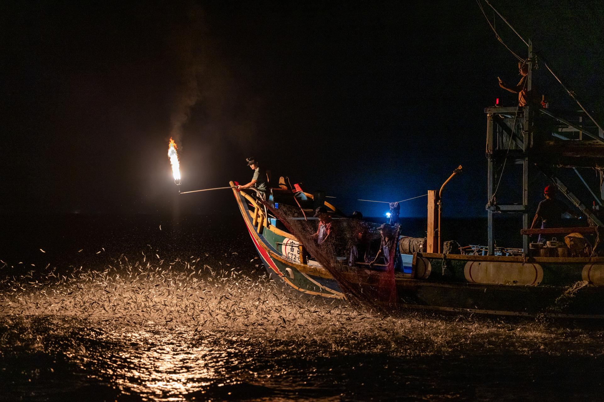 Global Photography Awards Winner - Jinshan Sulfur Fire Fishing