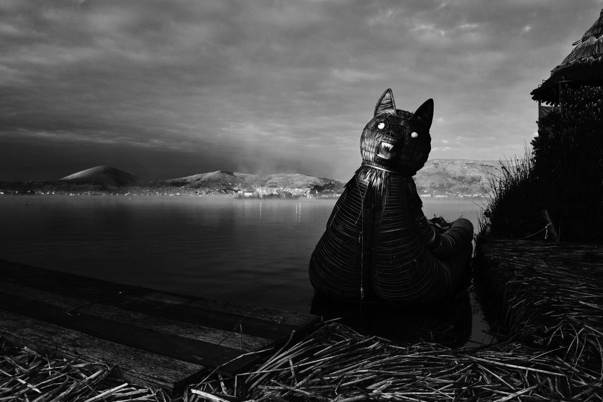 Global Photography Awards Winner - Dawn in the Floating Uros Islands