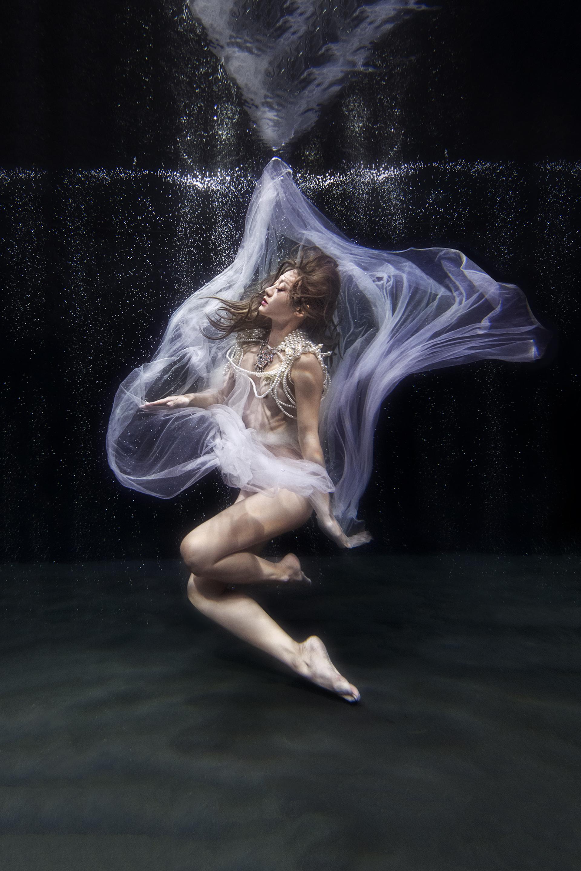 Global Photography Awards Winner - The Elf Dancer Underwater