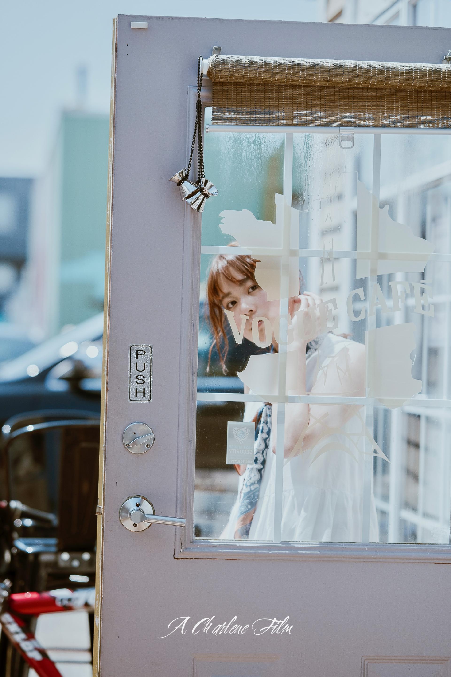 Global Photography Awards Winner - Girl in white dress