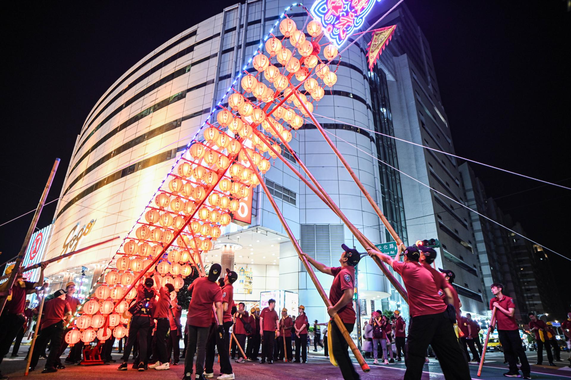 Global Photography Awards Winner - A River of Stars: The Luminous Tradition of Taiwan