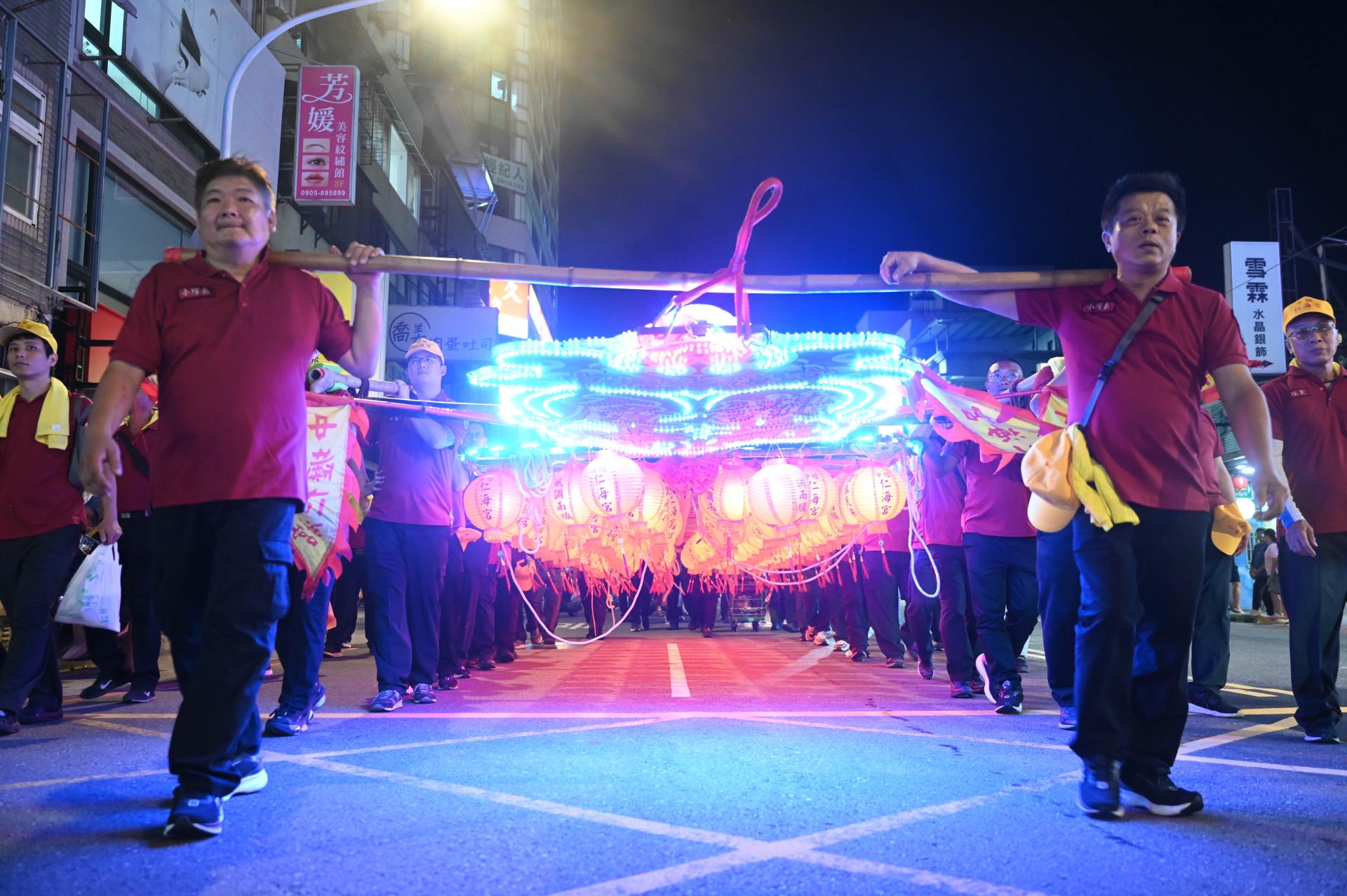 Global Photography Awards Winner - A River of Stars: The Luminous Tradition of Taiwan