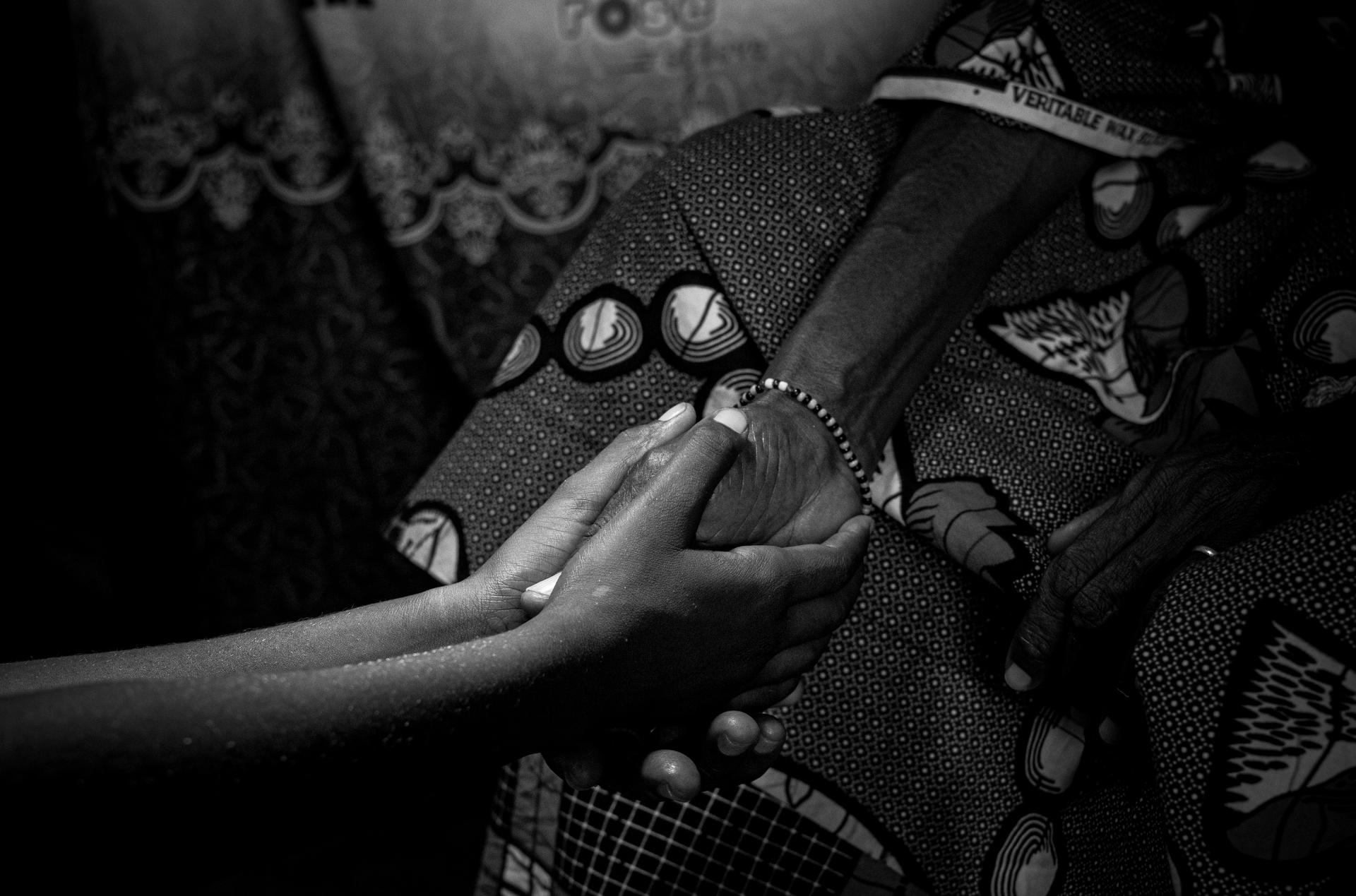 Global Photography Awards Winner - Guardians of tradition: fulani women between generations