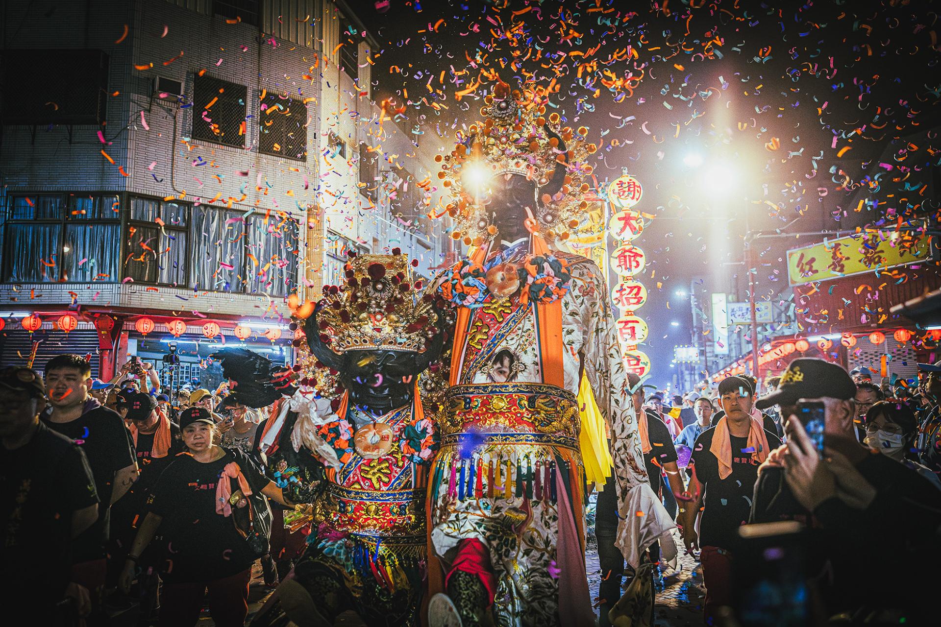 Global Photography Awards Winner - Steps of Grace: Yi-An Guardians