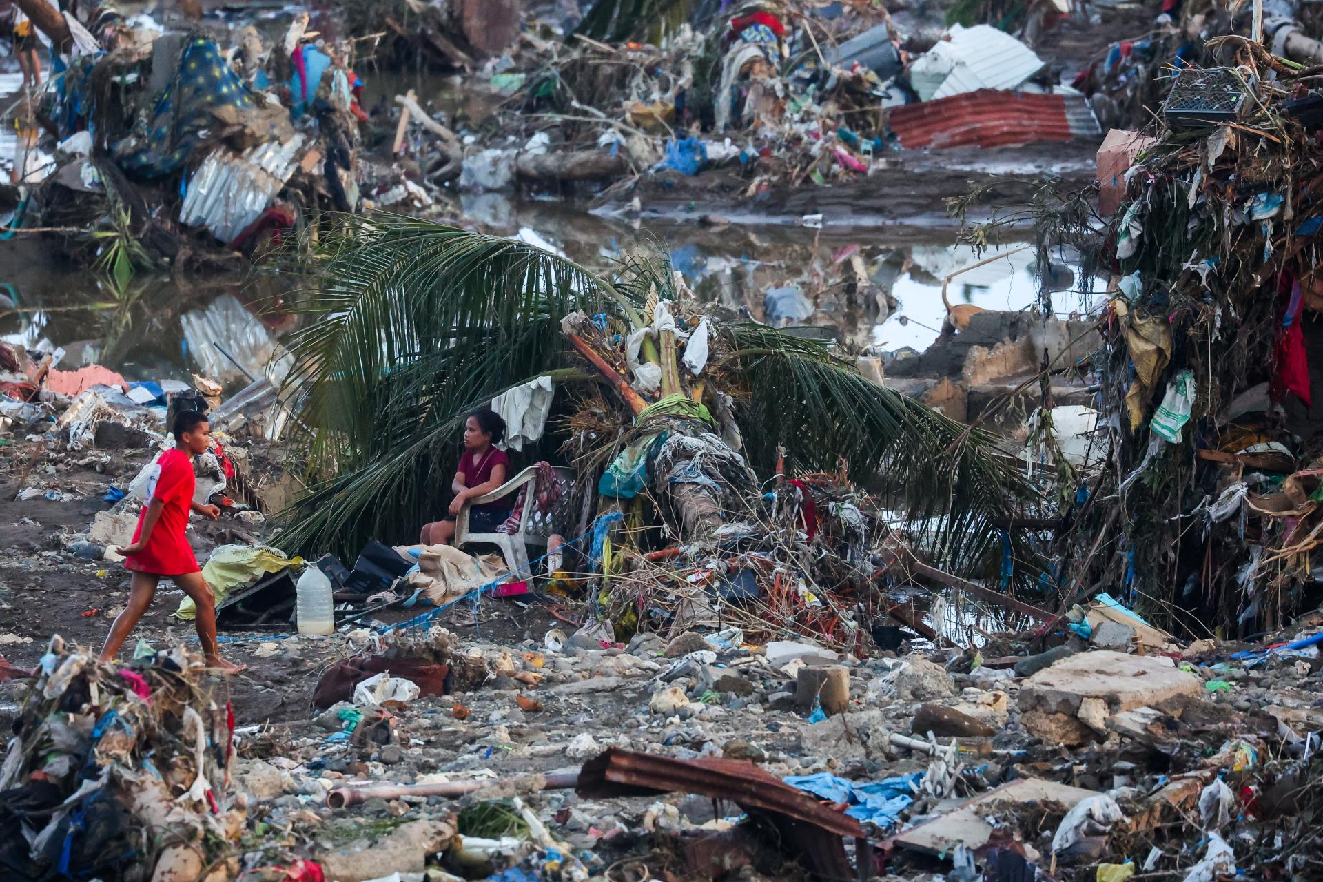 Global Photography Awards Winner - Hundreds killed by typhoon Kalmaegi in Southeast Asia