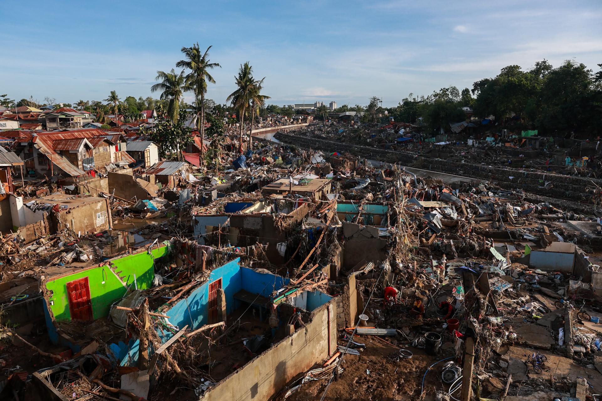 Global Photography Awards Winner - Hundreds killed by typhoon Kalmaegi in Southeast Asia